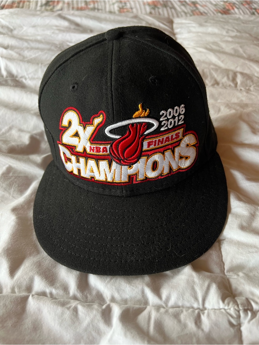 New Era Black Miami Heat 2X Champions Embroidered Snapback NWOT